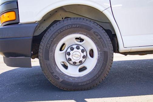 Summit White 2020 Chevrolet Express 2500 Work Van