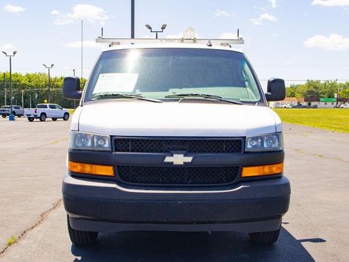 Summit White 2020 Chevrolet Express 2500 Work Van
