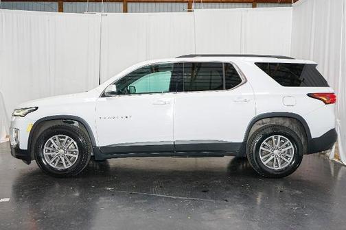 2022 Chevrolet Traverse LT Cloth