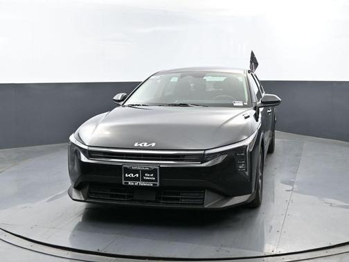 Aurora Black Pearl 2025 Kia K4