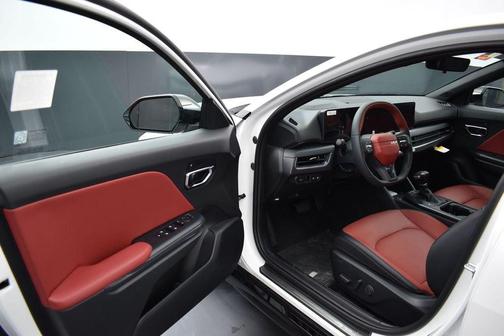 Snow White Pearl 2026 Kia K4 GT-LINE