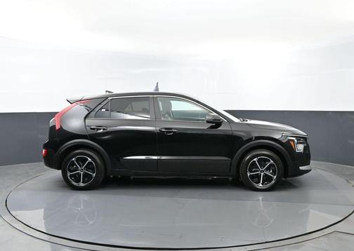 Aurora Black 2023 Kia Niro LX