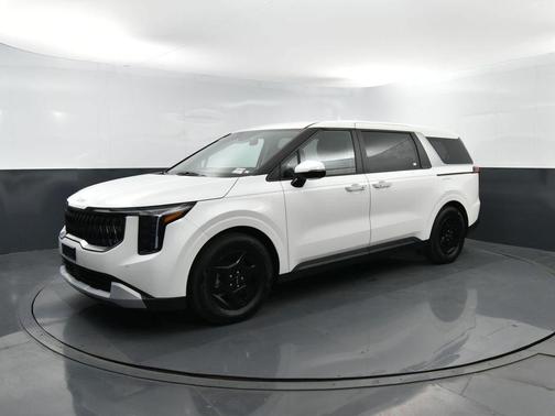 Snow White Pearl 2025 Kia Carnival LXS