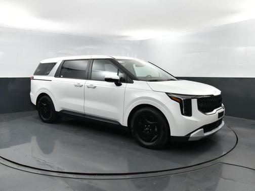 Snow White Pearl 2025 Kia Carnival LXS