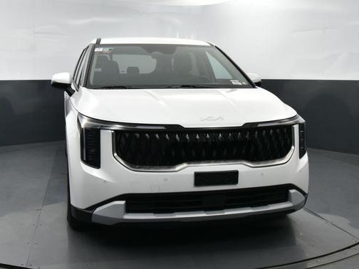 Snow White Pearl 2025 Kia Carnival LXS