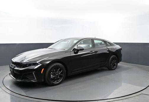Aurora Black Pearl 2026 Kia K5 LXS