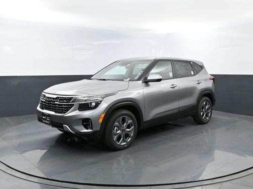 Steel Gray 2026 Kia Seltos LX