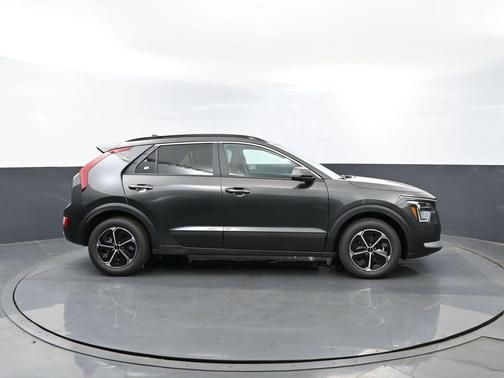 Gray 2026 Kia Niro LX