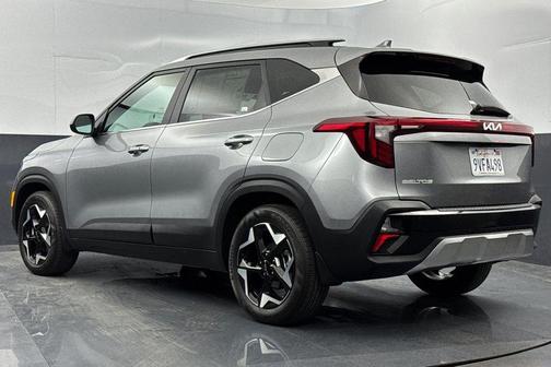 Gray 2025 Kia Seltos EX