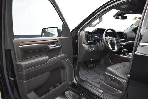 Onyx Black 2023 GMC Sierra 1500 SLT
