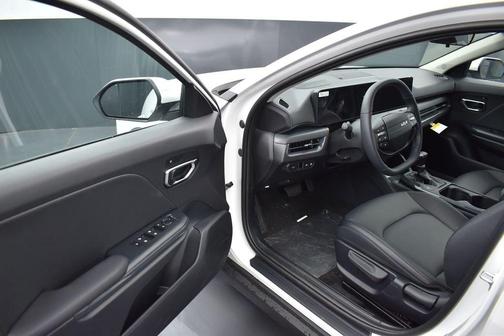 Snow White Pearl 2026 Kia K4 EX