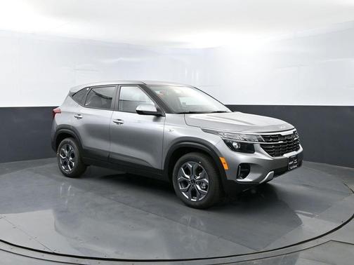 Steel Gray 2026 Kia Seltos LX