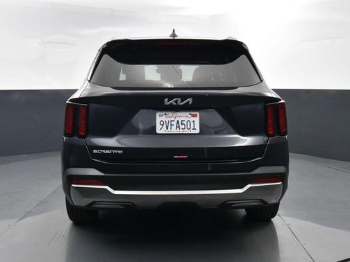 Gray 2025 Kia Sorento S