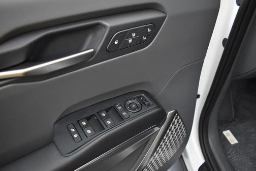 White 2026 Kia EV9 Wind