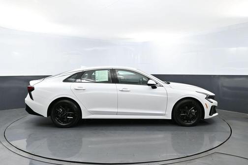 Snow White Pearl 2025 Kia K5 LXS
