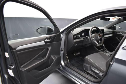 Platinum Gray Metallic 2025 Volkswagen Jetta 1.5T Sport