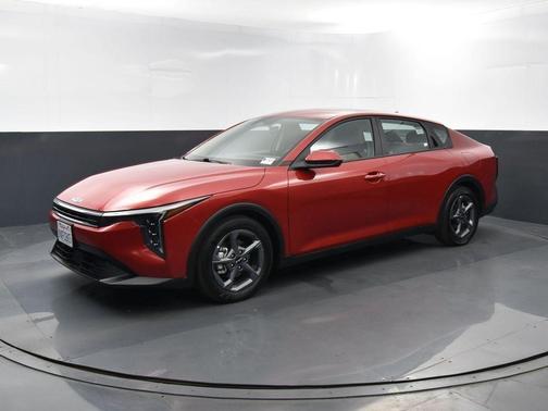 Red 2025 Kia K4