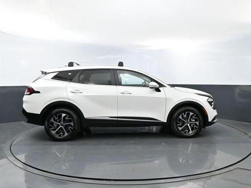 Snow White Pearl 2023 Kia Sportage Hybrid EX