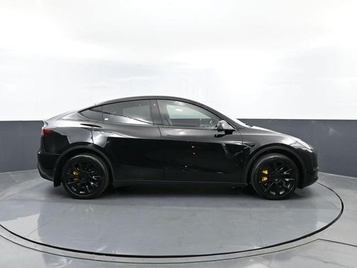 Black 2022 Tesla Model Y Long Range