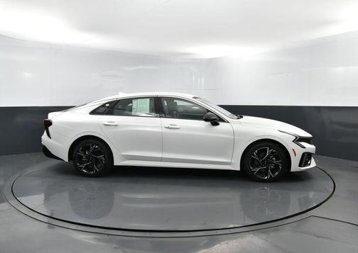 Snow White Pearl 2025 Kia K5 GT-Line
