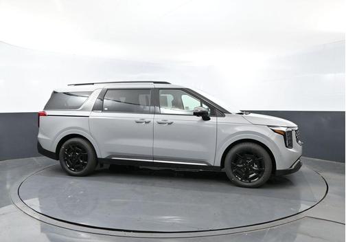 Ceramic Silver 2026 Kia Carnival SX
