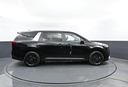 Aurora Black Pearl 2026 Kia Carnival LXS