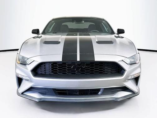 2022 Ford Mustang EcoBoost