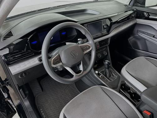 Deep Black Pearl 2022 Volkswagen Taos 1.5T S