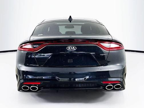 2018 Kia Stinger GT1