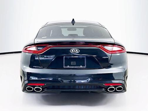 2018 Kia Stinger GT1