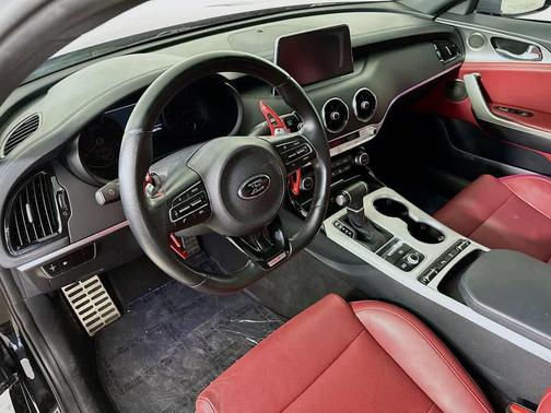 2018 Kia Stinger GT1