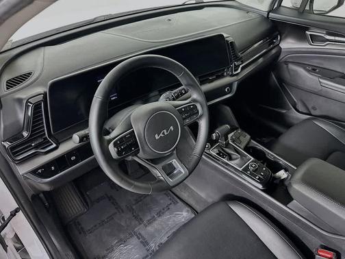 Glacial White Pearl 2023 Kia Sportage EX