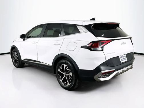 Glacial White Pearl 2023 Kia Sportage EX
