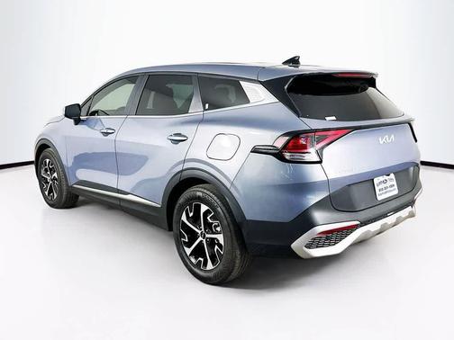 Everlasting Silver 2025 Kia Sportage EX