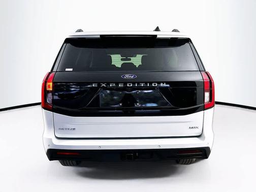 2025 Ford Expedition Max Active 4x2