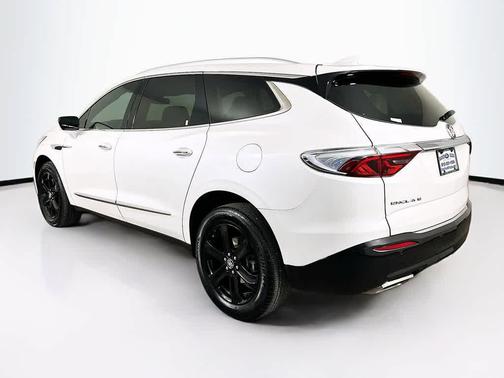 2023 Buick Enclave Essence FWD