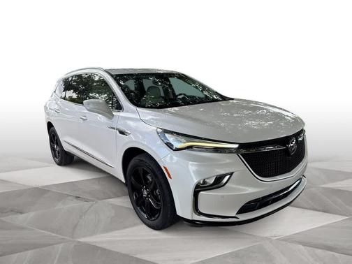 2023 Buick Enclave Essence FWD