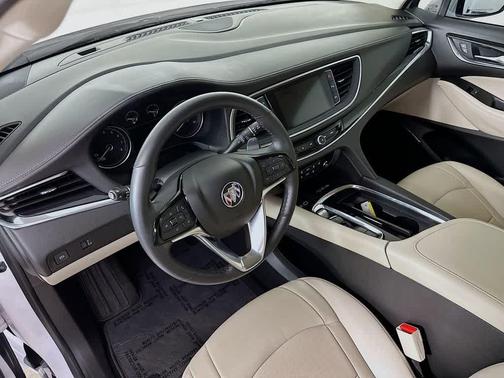 2023 Buick Enclave Essence FWD