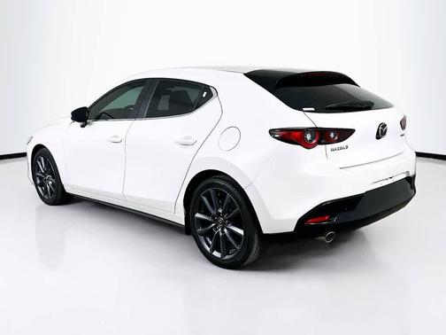 Snowflake White Pearl Mica 2023 Mazda Mazda3 FWD w/Preferred Package