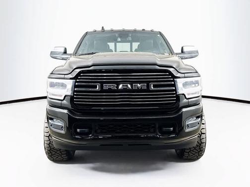 2019 RAM 2500 Laramie Crew Cab 4x4 6'4' Box