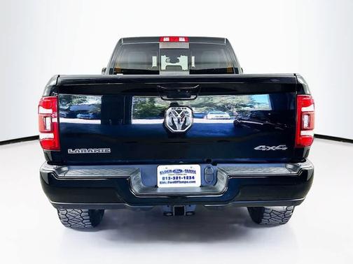 2019 RAM 2500 Laramie Crew Cab 4x4 6'4' Box