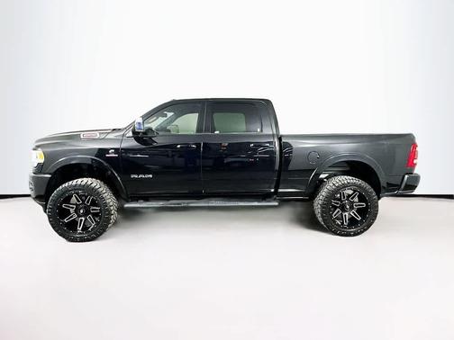 2019 RAM 2500 Laramie Crew Cab 4x4 6'4' Box