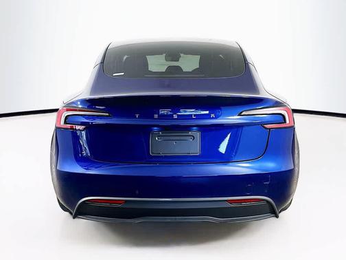 Deep Blue Metallic 2024 Tesla Model 3 Standard Range
