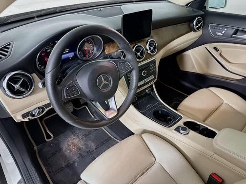 2018 Mercedes-Benz GLA 250 Base