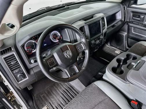 Bright White 2020 RAM 1500 Classic Express