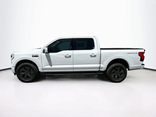 2025 Ford F-150 Lightning LARIAT