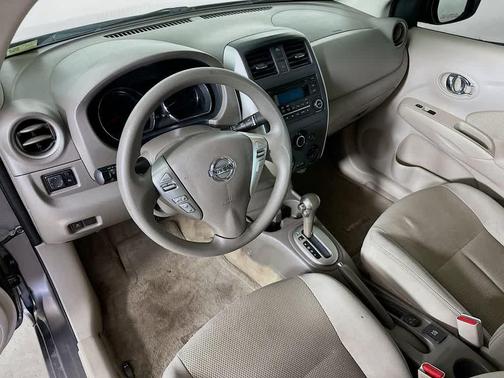 2016 Nissan Versa 1.6 SV