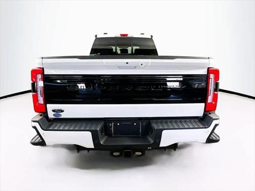 2025 Ford F-250 Platinum