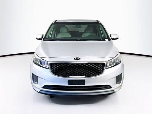 Silky Silver 2018 Kia Sedona L