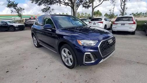 2022 Audi Q5 45 S line Premium Plus